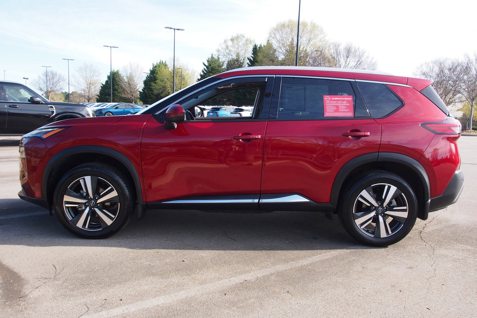Used 2023 Nissan Rogue SL FWD image 4