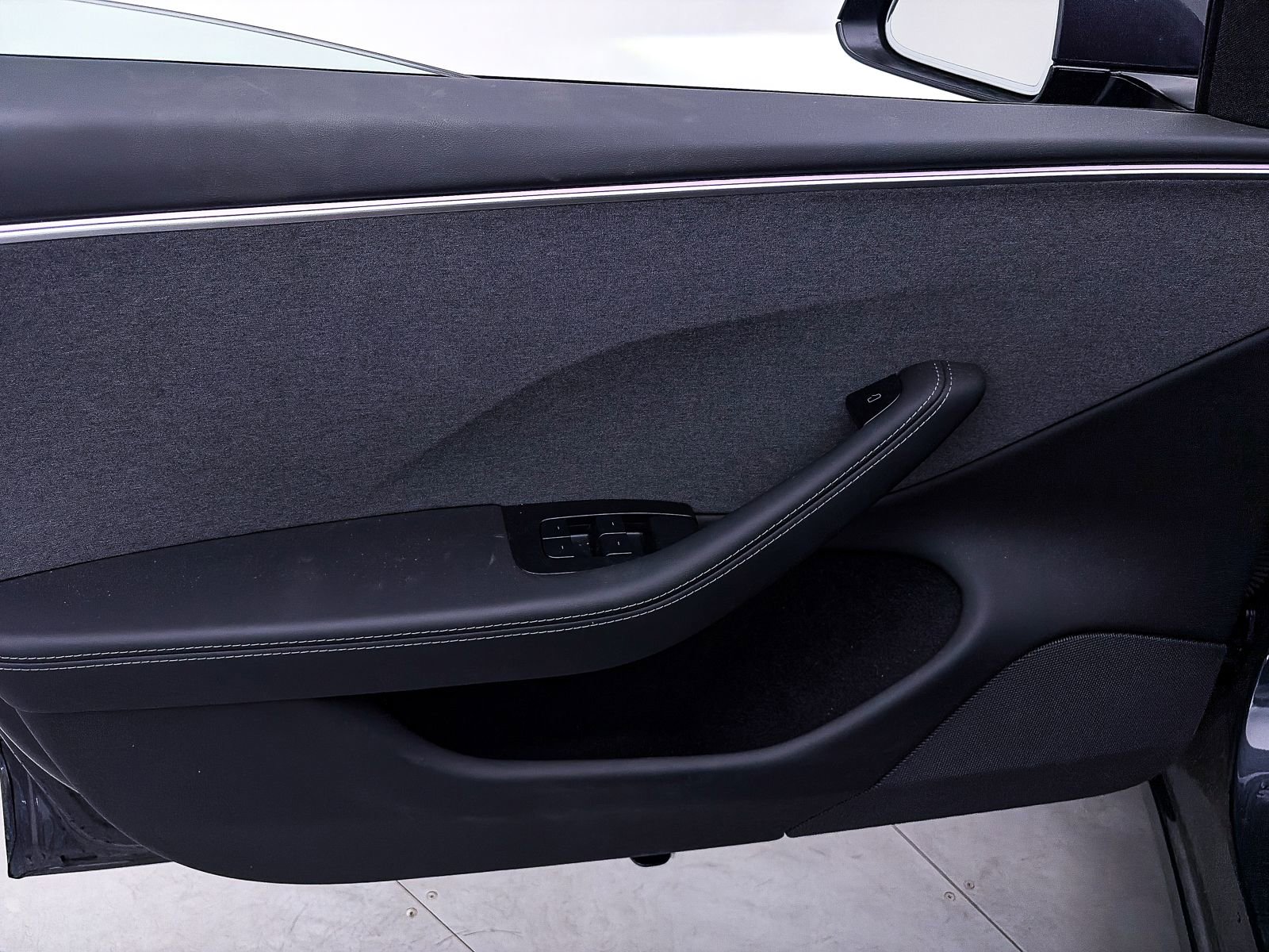 Used 2024 Tesla Model 3 Standard Range image 15