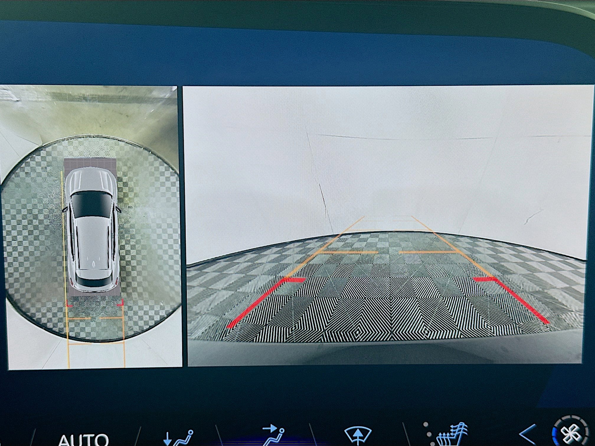 Used 2025 Chevrolet Equinox EV LT w/ Convenience Package image 23