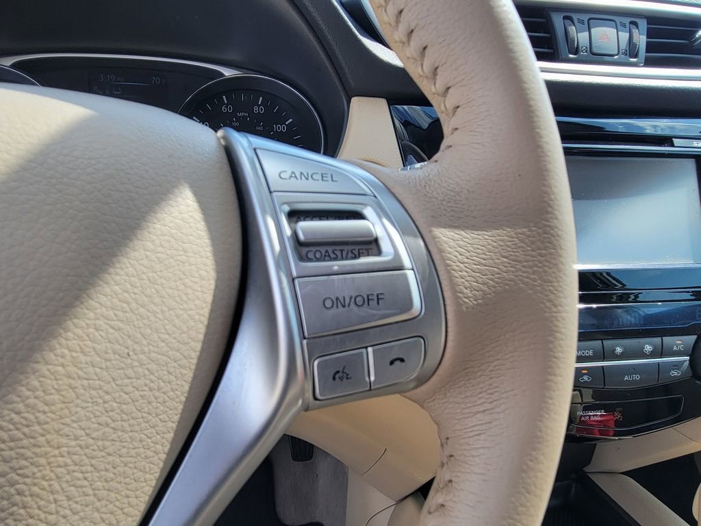 Used 2015 Nissan Rogue SL w/ SL Premium Package image 54