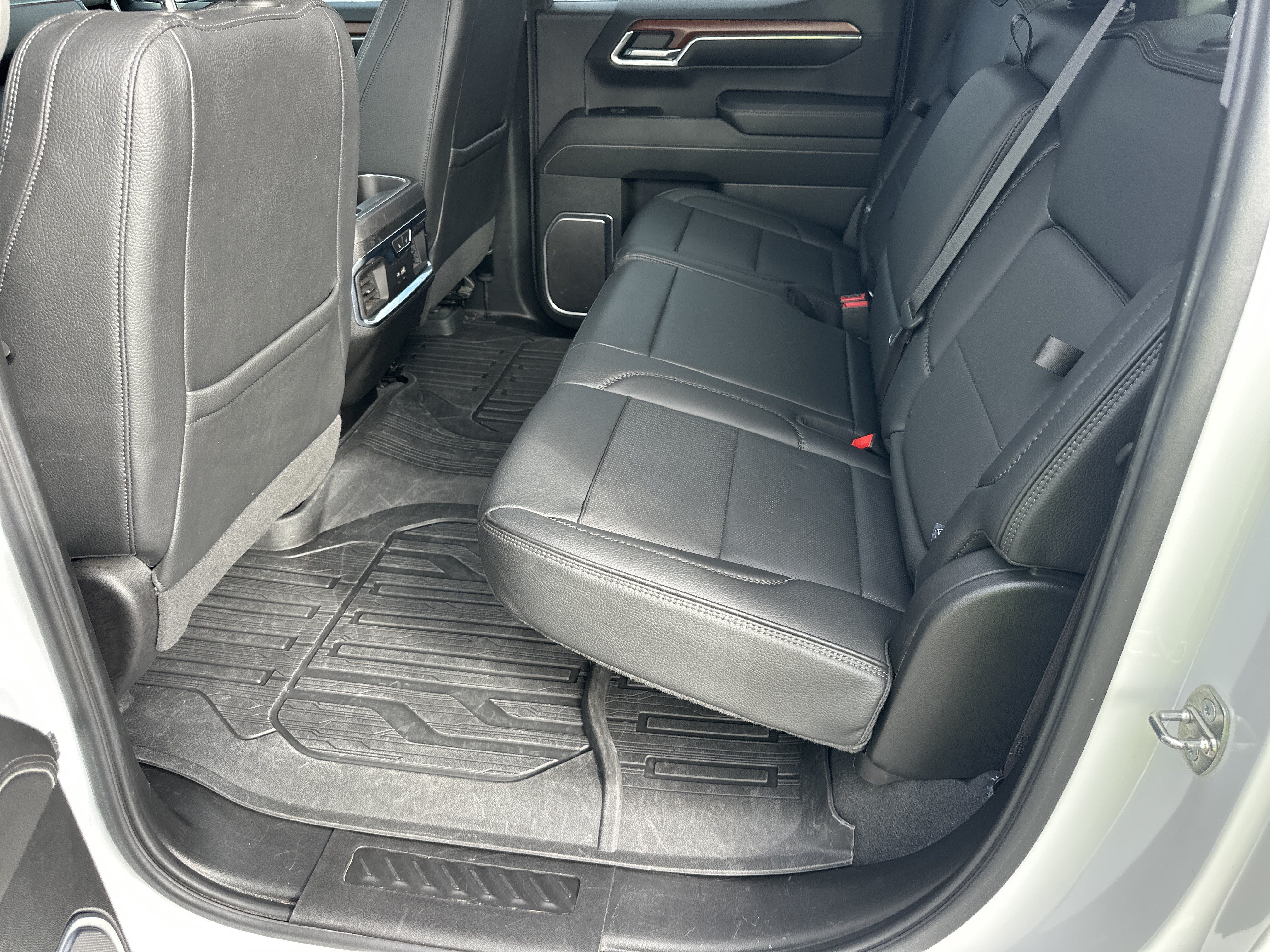 Used 2023 GMC Sierra 1500 Denali w/ Technology Package AWD/4WD image 21