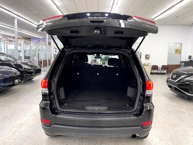 Used 2021 Jeep Grand Cherokee Laredo image 31