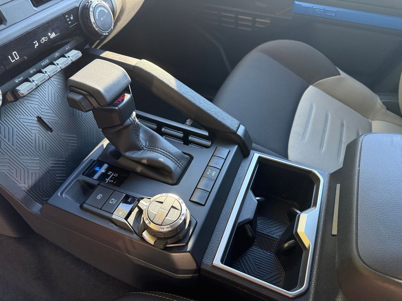 Used 2025 Toyota Tacoma TRD Off-Road image 41