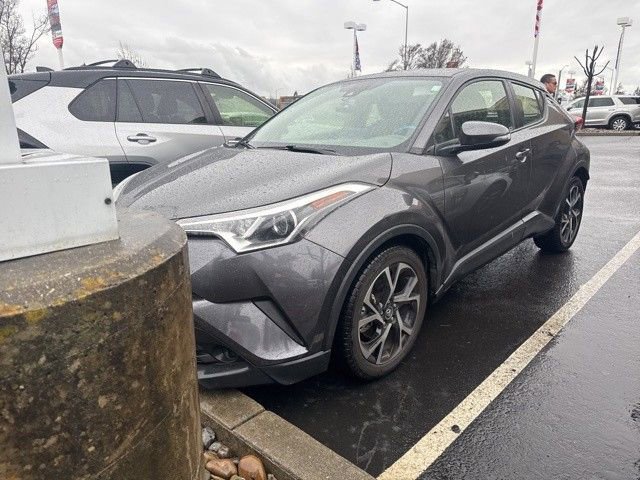 Used 2019 Toyota C-HR XLE image 9