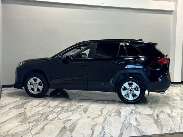 Used 2019 Toyota RAV4 XLE w/ Convenience Package image 9