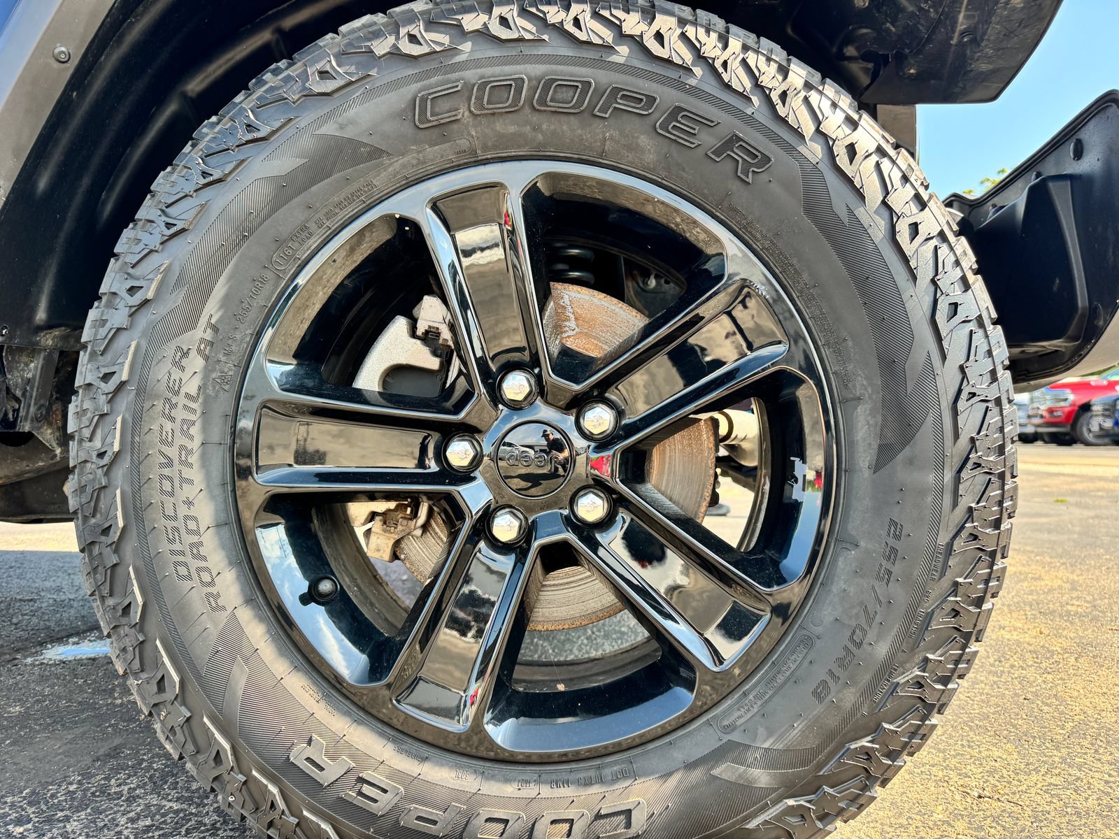 Used 2021 Jeep Wrangler Unlimited Sahara AWD/4WD image 29