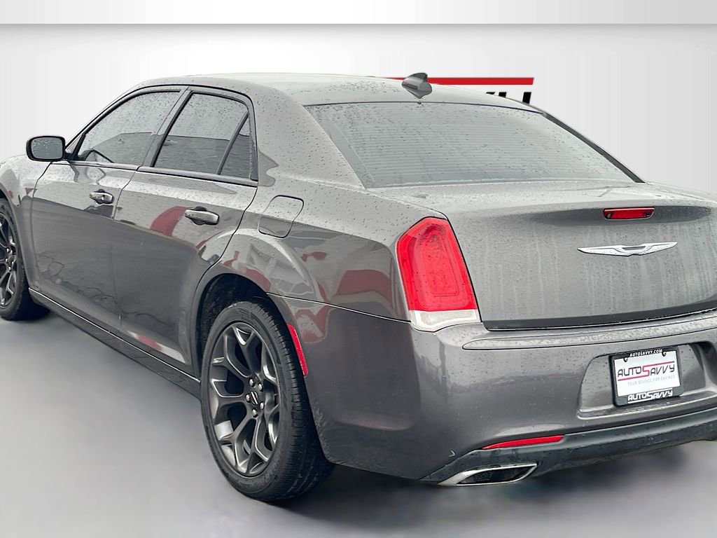 Used 2020 Chrysler 300 Touring w/ Sport Appearance Package image 5
