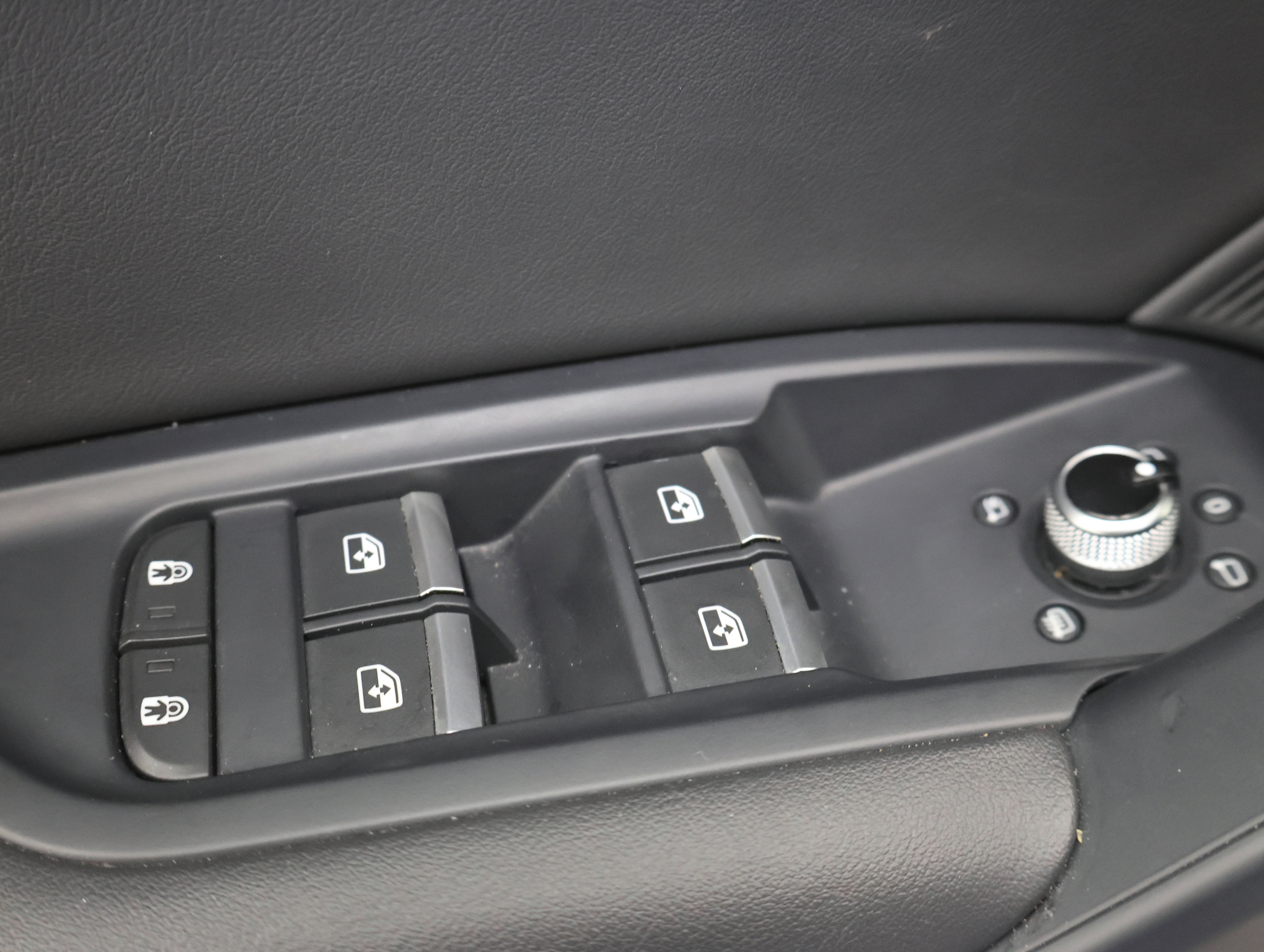 Used 2024 Audi Q5 2.0T Premium Plus image 40