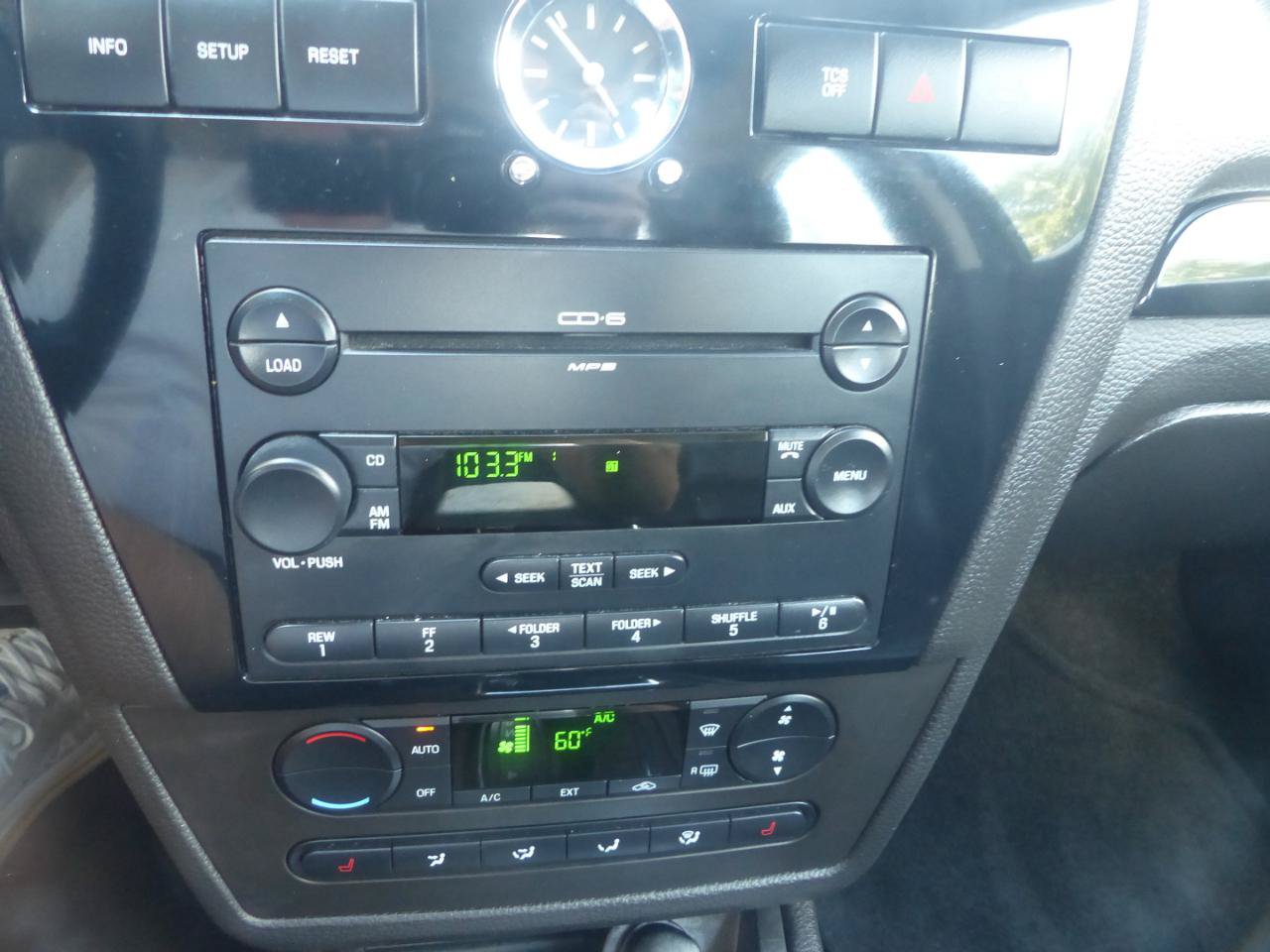 Used 2006 Ford Fusion SEL FWD image 23