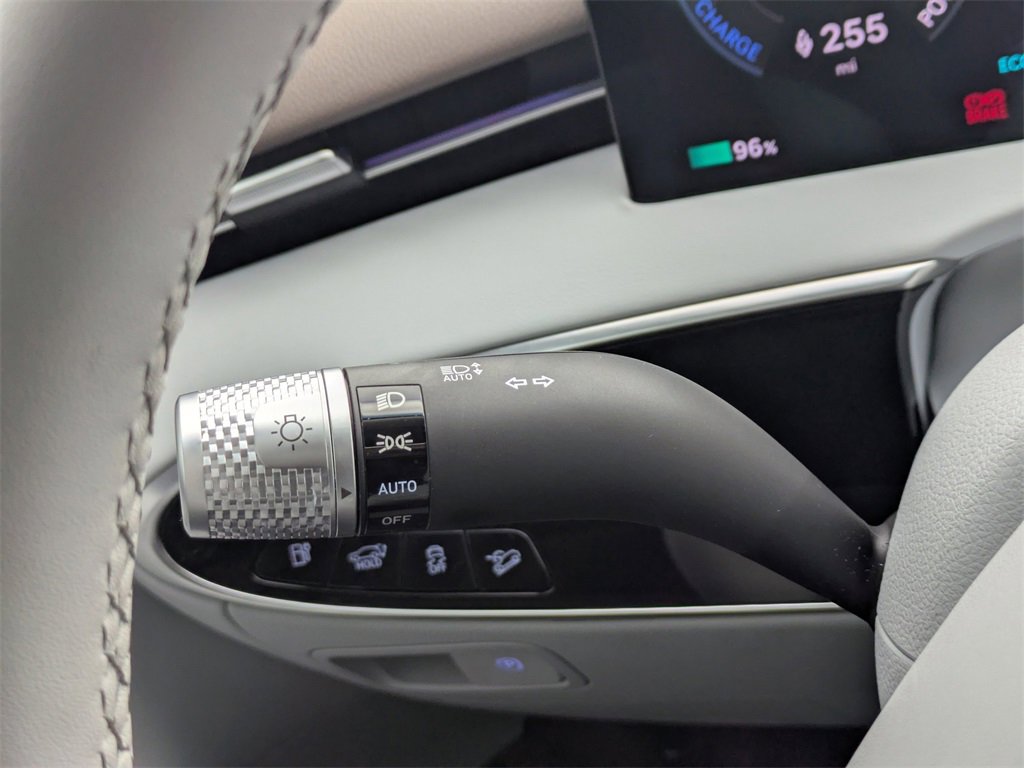 Used 2026 Genesis Electrified GV70 Advanced image 32