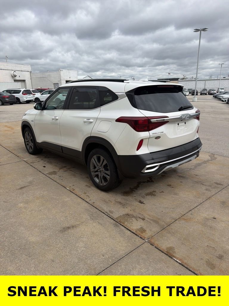 Used 2023 Kia Seltos S w/ Navigation Package AWD/4WD image 4