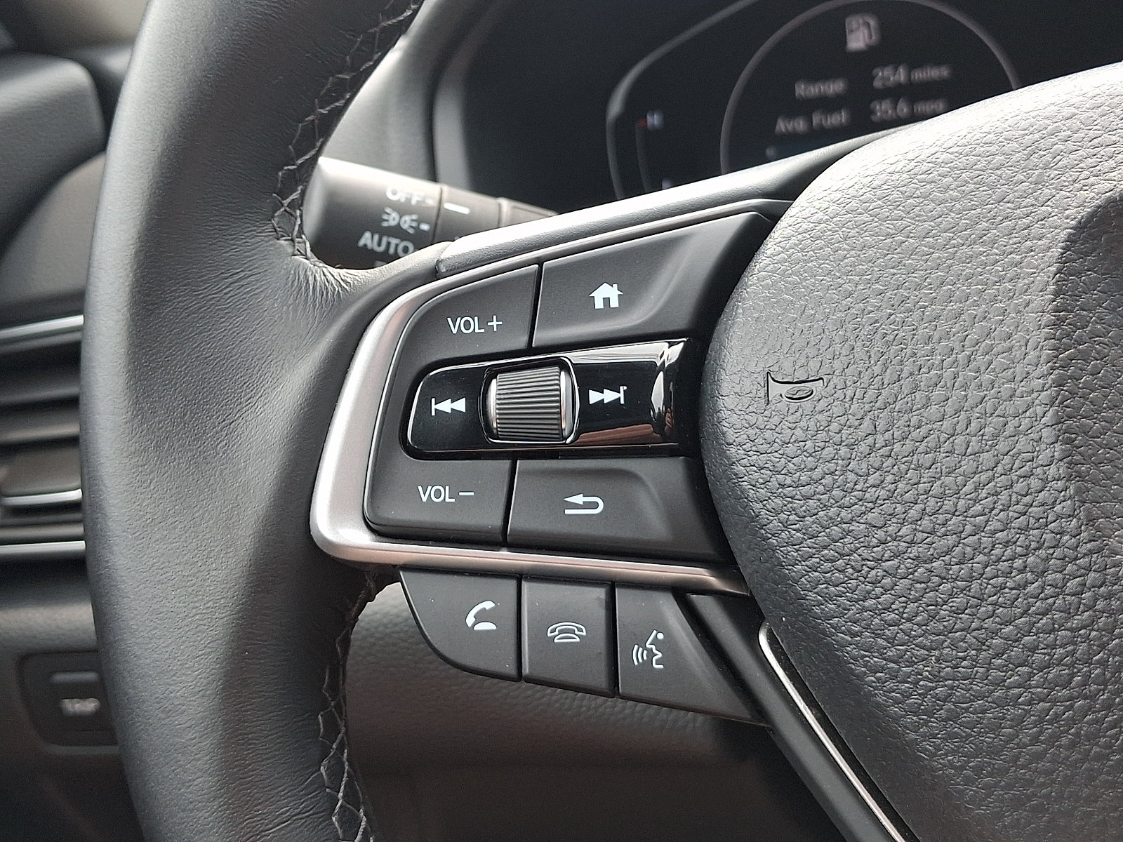 Used 2019 Honda Accord EX-L image 22