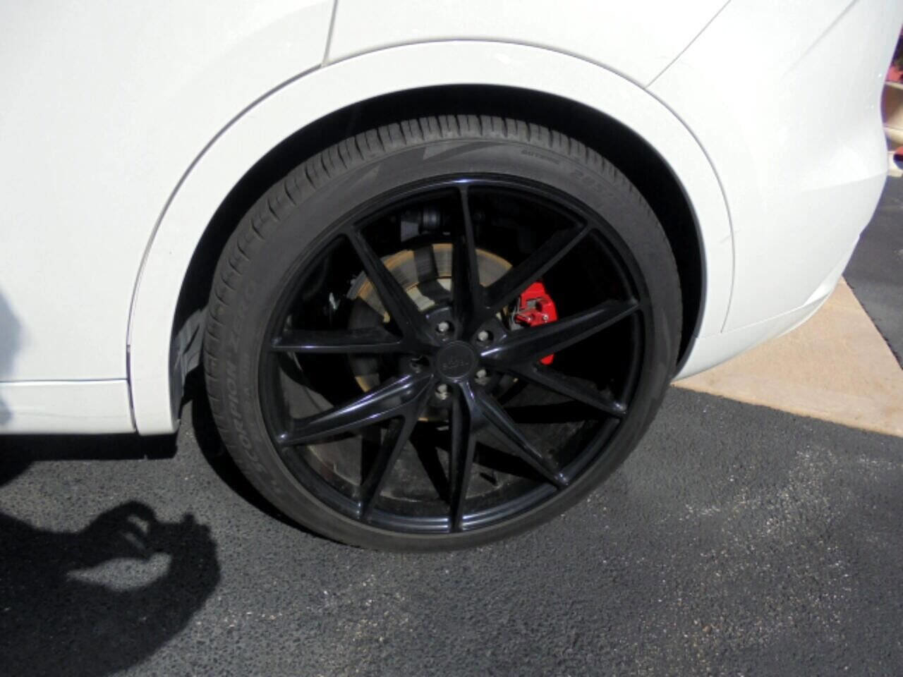 Used 2021 Maserati Levante image 29