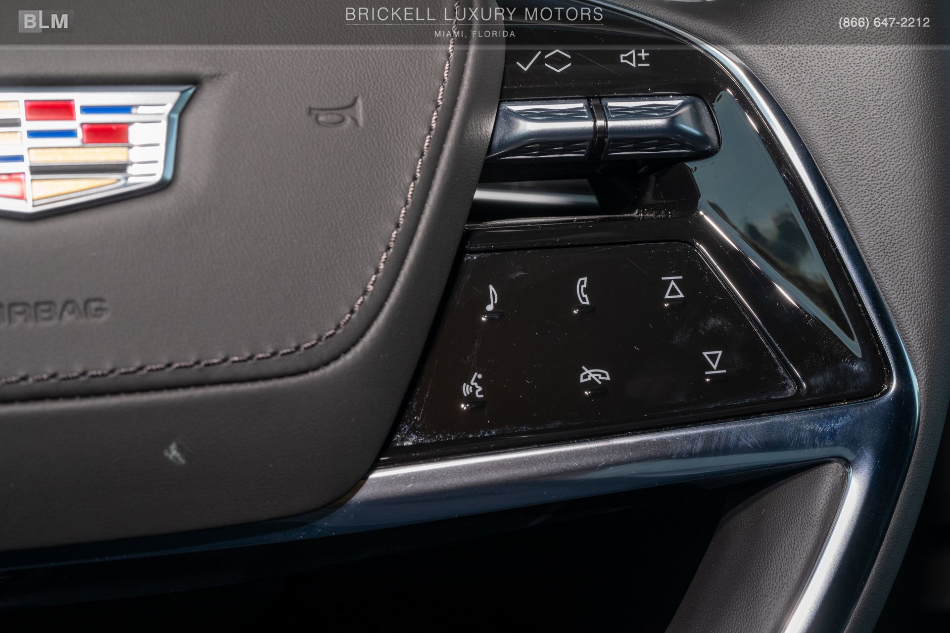 Used 2026 Cadillac Escalade Platinum Sport w/ LPO, ONYX Package AWD/4WD image 32