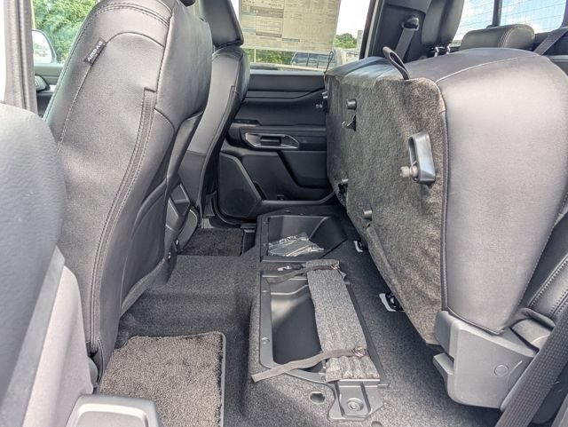 Used 2025 Ford Ranger Lariat w/ Black Appearance Package AWD/4WD image 19