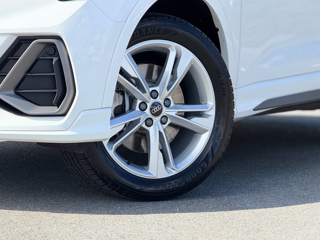 Used 2024 Audi Q3 2.0T Premium Plus AWD/4WD image 2