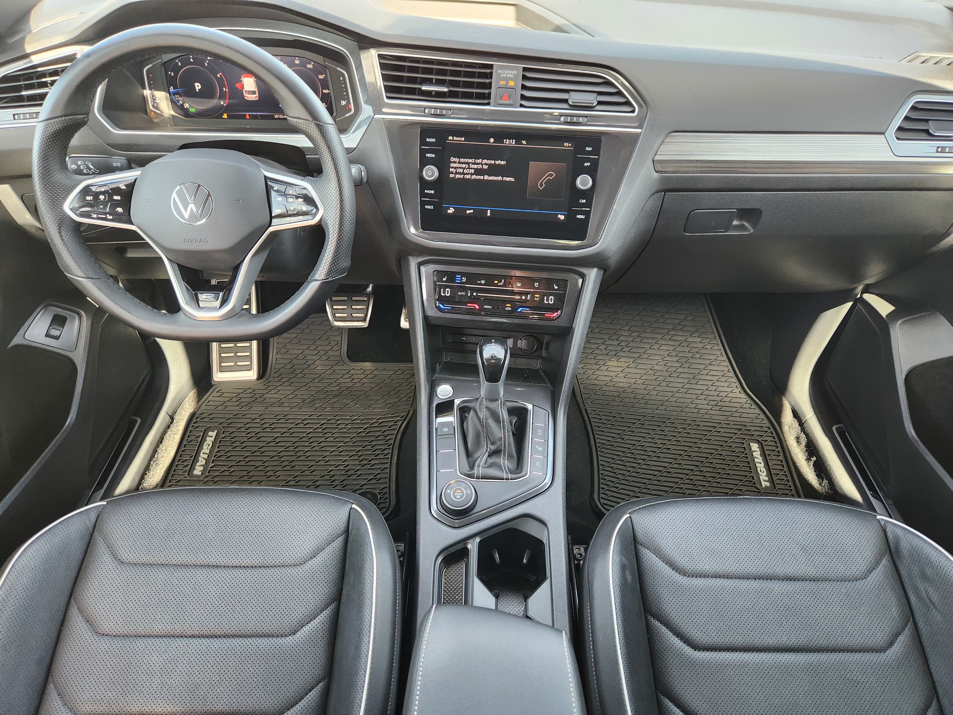 Used 2023 Volkswagen Tiguan SEL R-Line AWD/4WD image 26