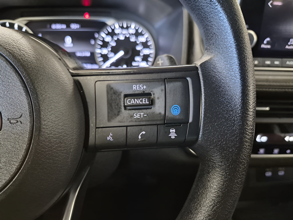 Used 2024 Nissan Rogue SV AWD/4WD image 23