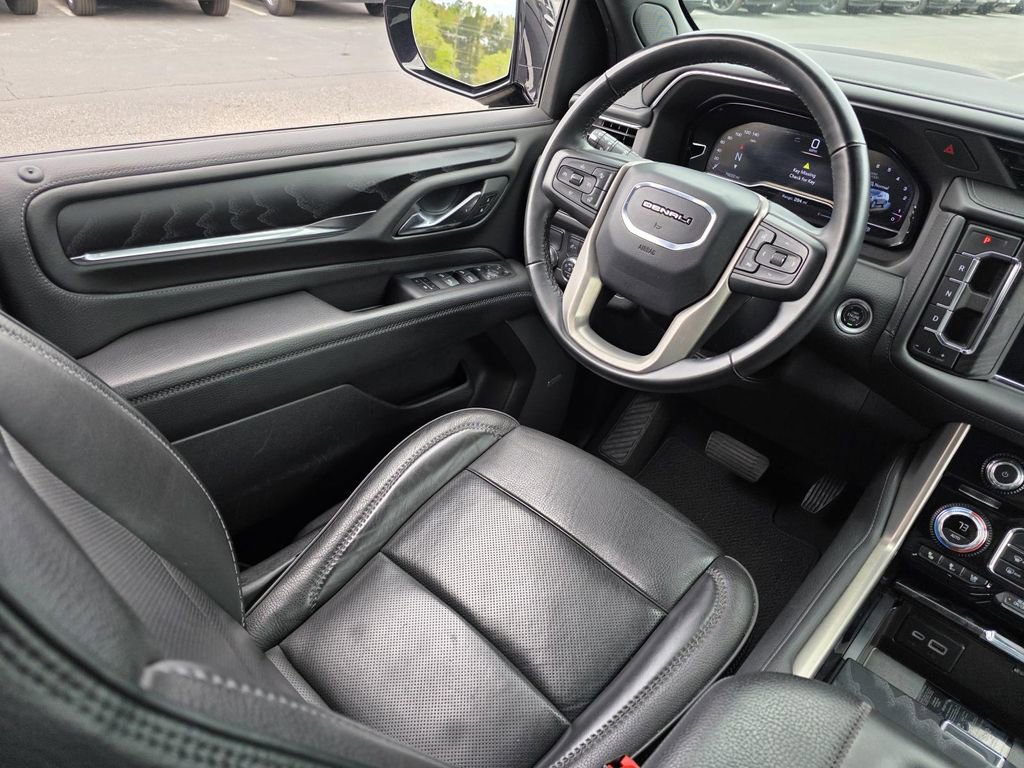 Used 2024 GMC Yukon XL Denali image 27