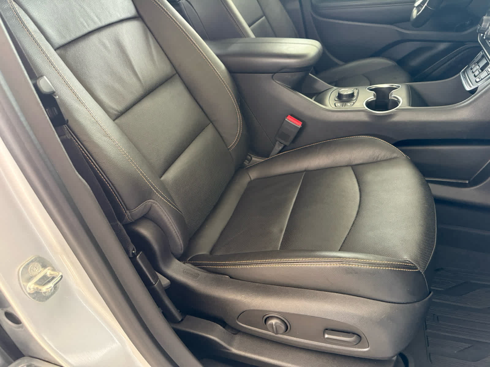 Used 2020 GMC Terrain SLT w/ Preferred Package AWD/4WD image 8