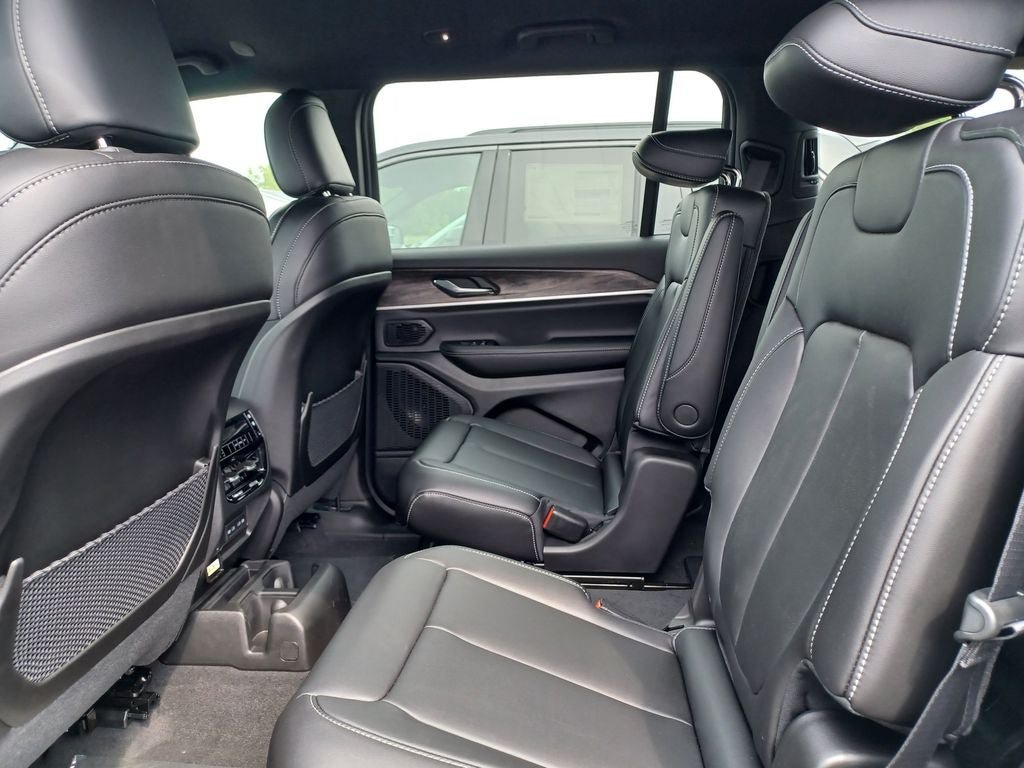 New 2026 Jeep Grand Cherokee L Limited AWD/4WD image 26