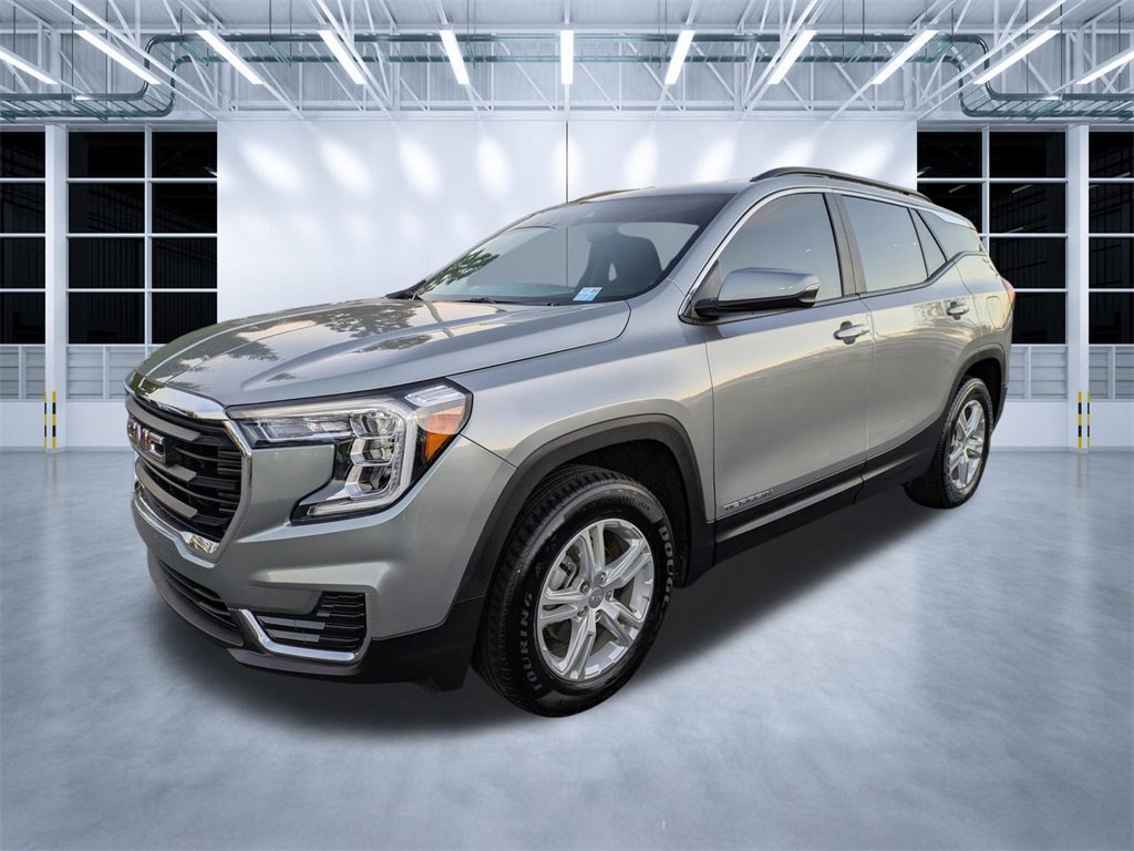 Used 2023 GMC Terrain SLE w/ Driver Convenience Package image 7