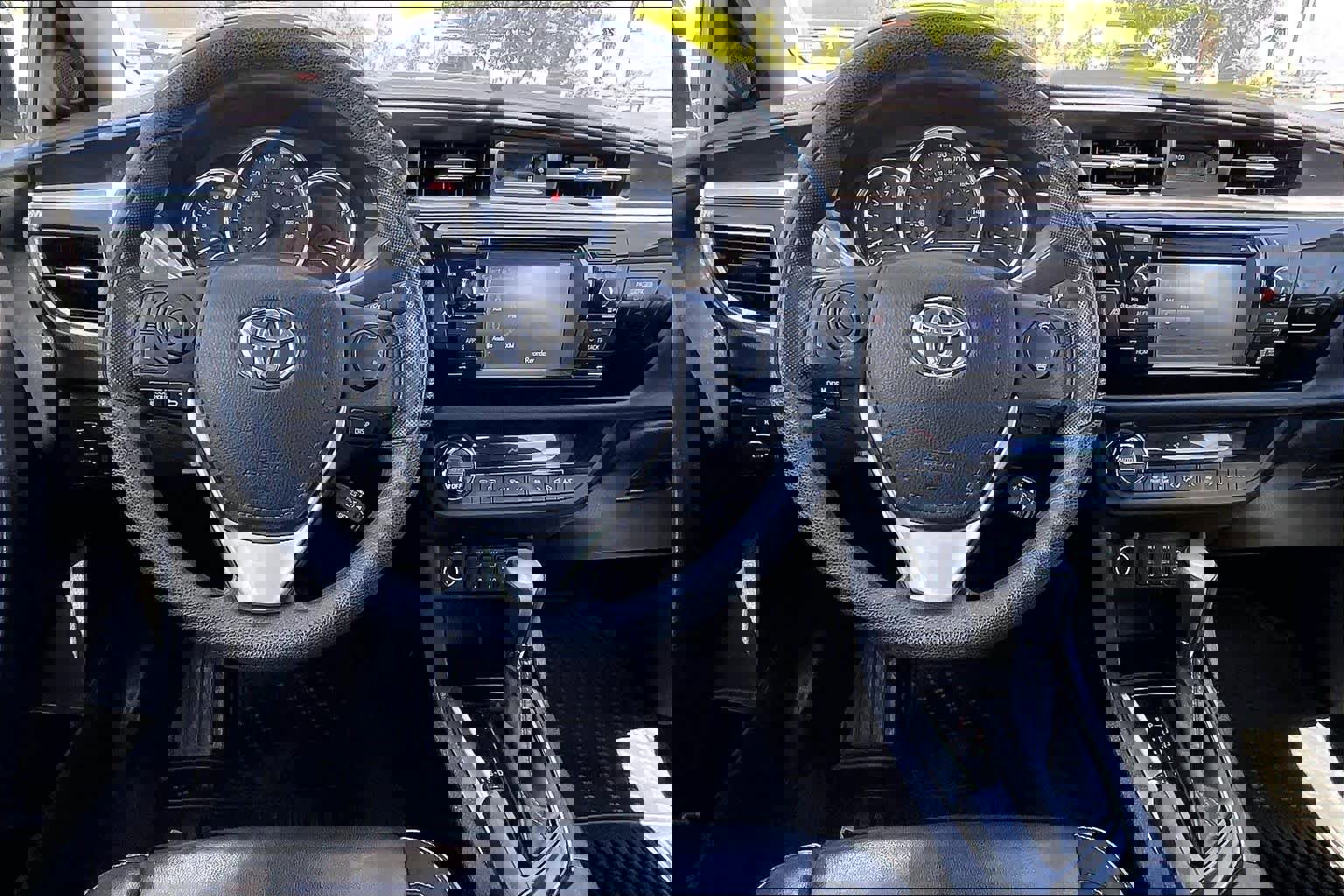 Used 2016 Toyota Corolla LE Premium FWD image 6