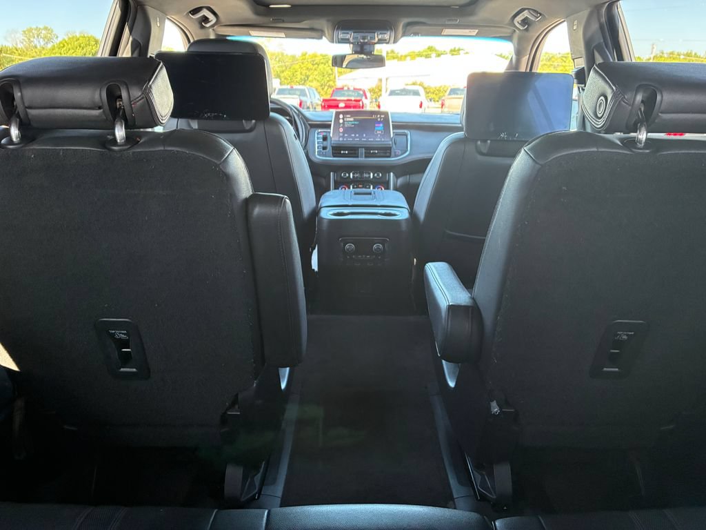 Used 2022 Chevrolet Suburban RST w/ Luxury Package AWD/4WD image 7