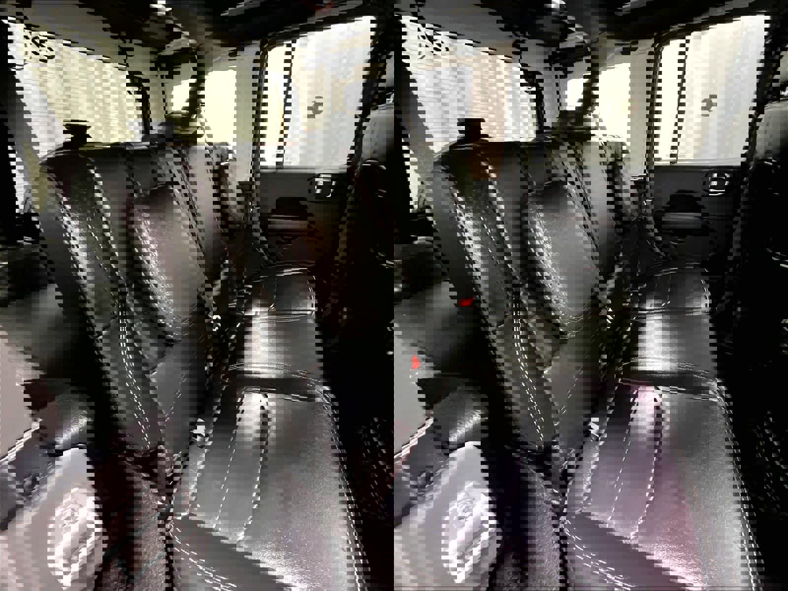 Used 2023 Jeep Wrangler Sahara w/ Cold Weather Group AWD/4WD image 16