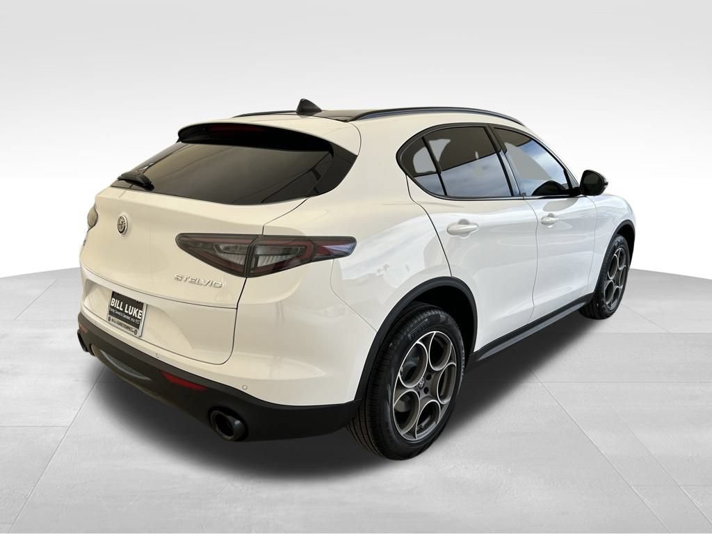 New 2025 Alfa Romeo Stelvio Sprint w/ Convenience Package AWD/4WD image 5