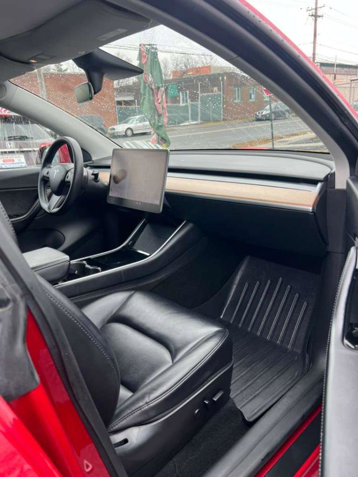 Used 2020 Tesla Model Y Long Range image 20