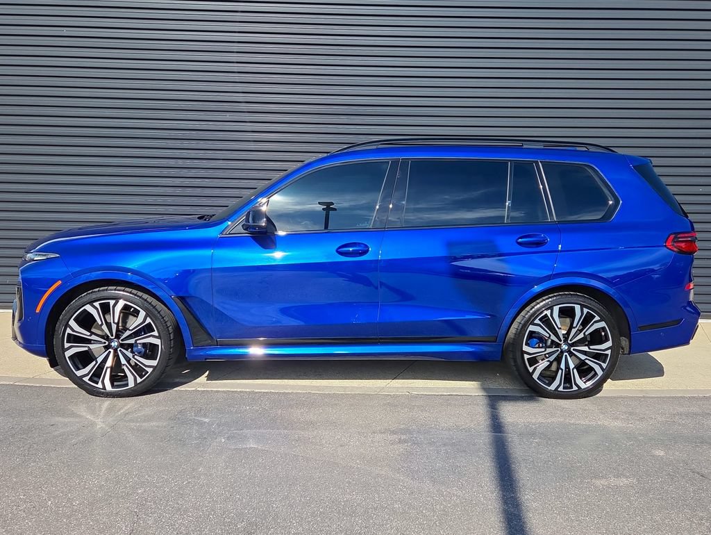 Used 2025 BMW X7 M60i AWD/4WD image 2