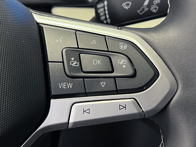 Certified 2025 Volkswagen Taos S FWD image 21