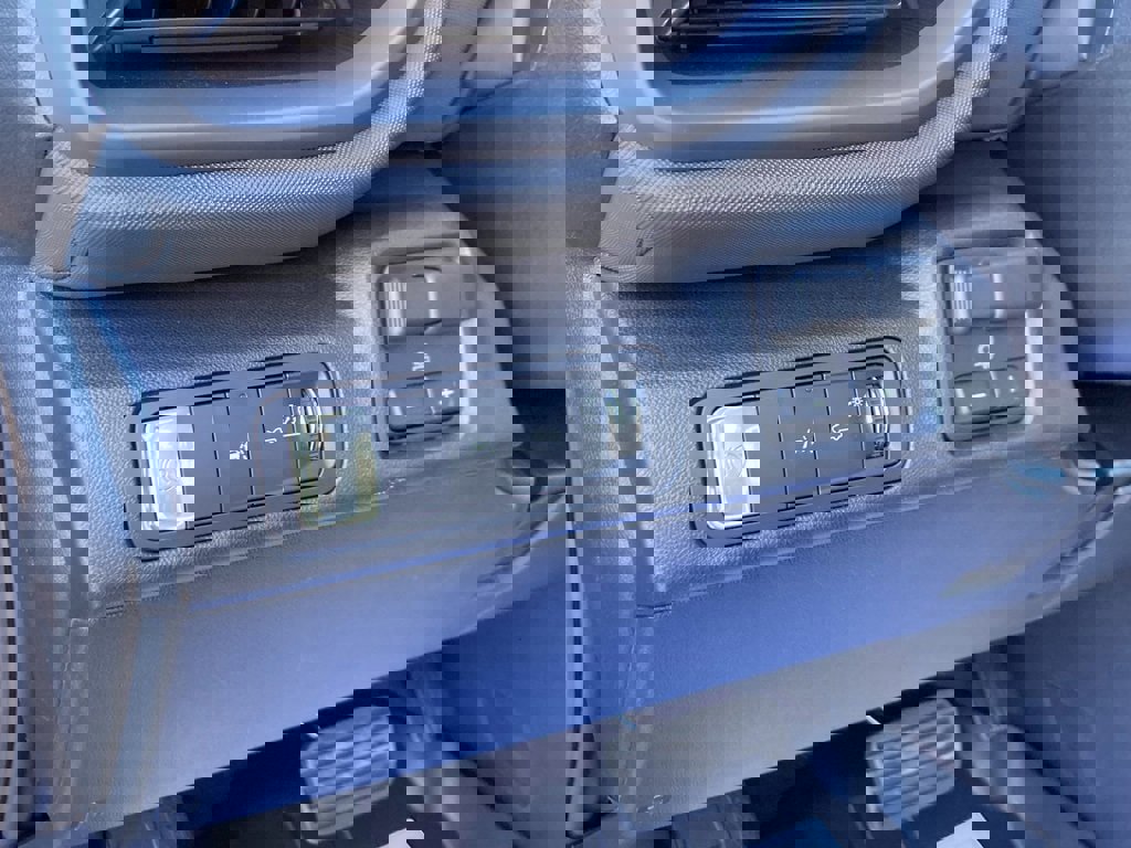 New 2026 Chevrolet Silverado EV LT image 19