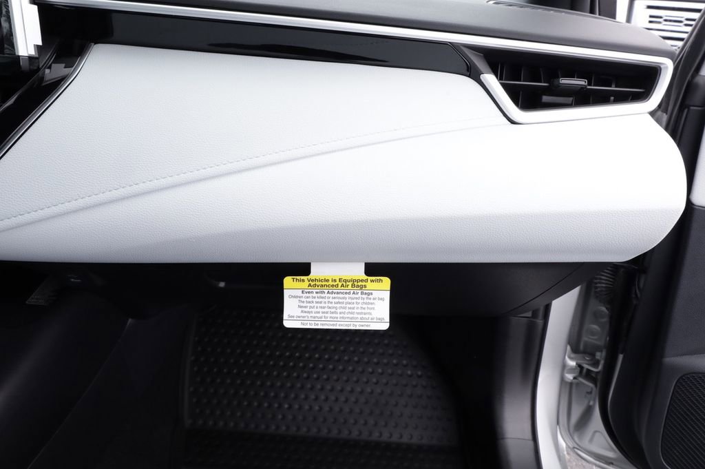 Certified 2025 Toyota Corolla SE w/ SE Premium Package image 39