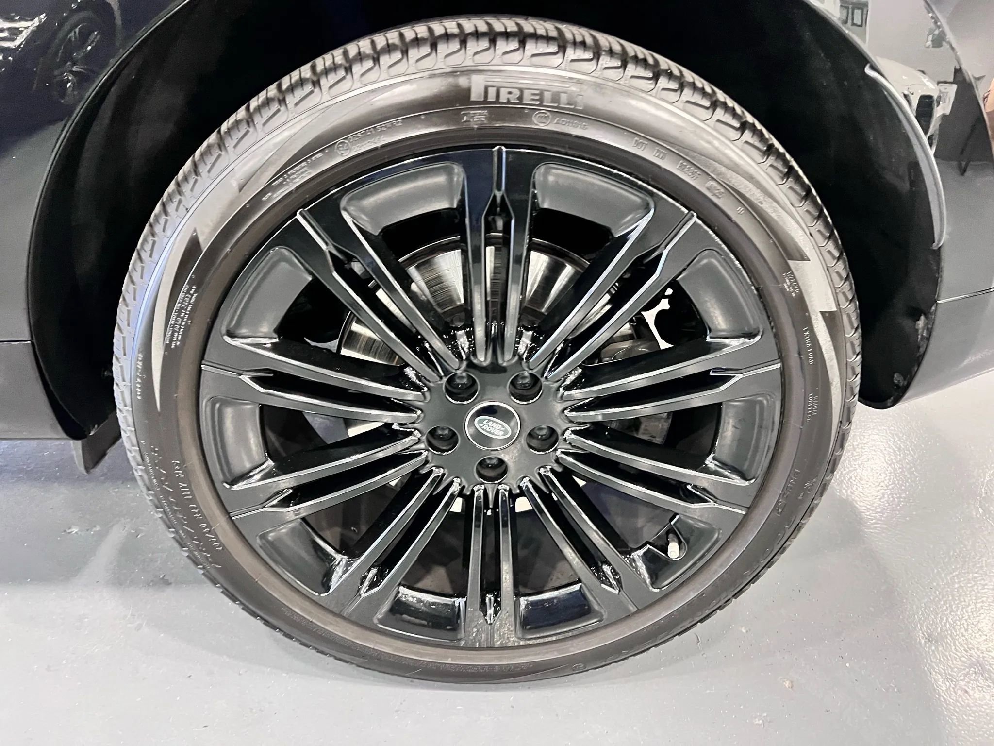 Used 2023 Land Rover Range Rover Long Wheelbase Autobiography image 44