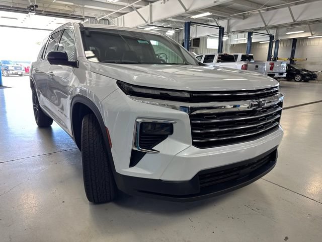 New 2027 Chevrolet Traverse LT w/ Driver Confidence Package AWD/4WD image 40
