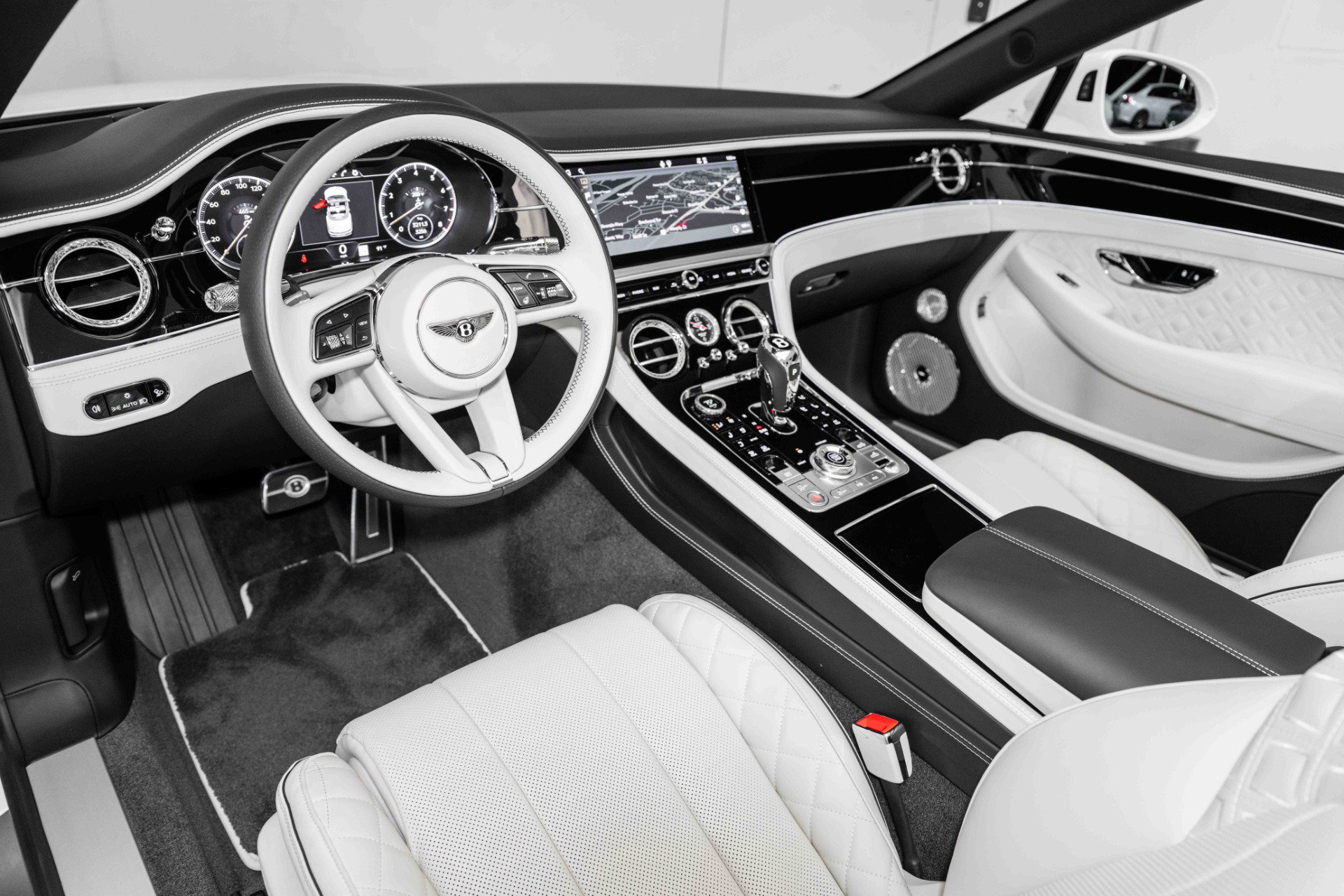 Used 2022 Bentley Continental GT image 16