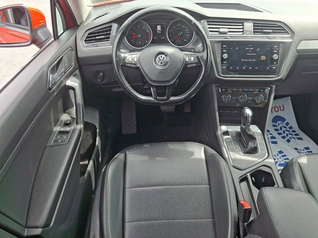 Used 2018 Volkswagen Tiguan SE w/ 18" Alloy Wheels Package FWD image 11