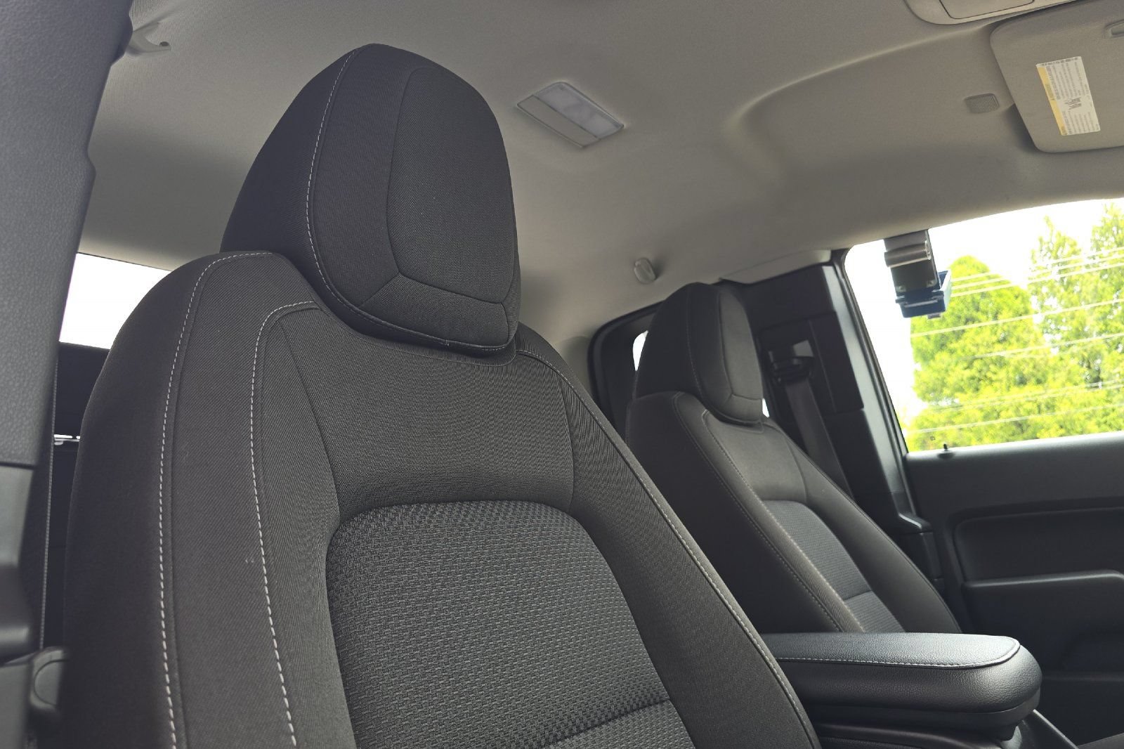 Used 2019 Chevrolet Colorado LT w/ Safety Package AWD/4WD image 16