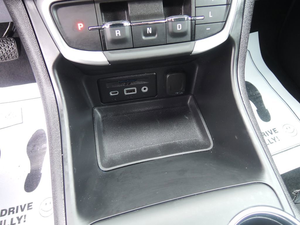 Used 2024 GMC Terrain SLT w/ Elevation Edition FWD image 20