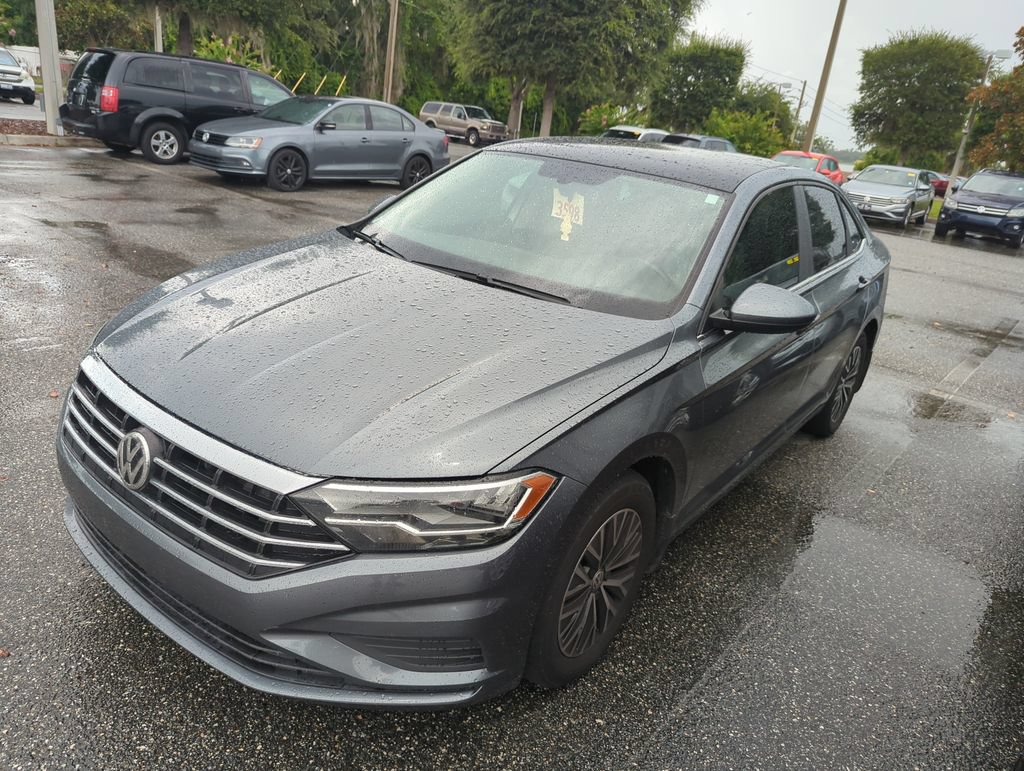 Used 2019 Volkswagen Jetta SE w/ Cold Weather Package FWD image 5