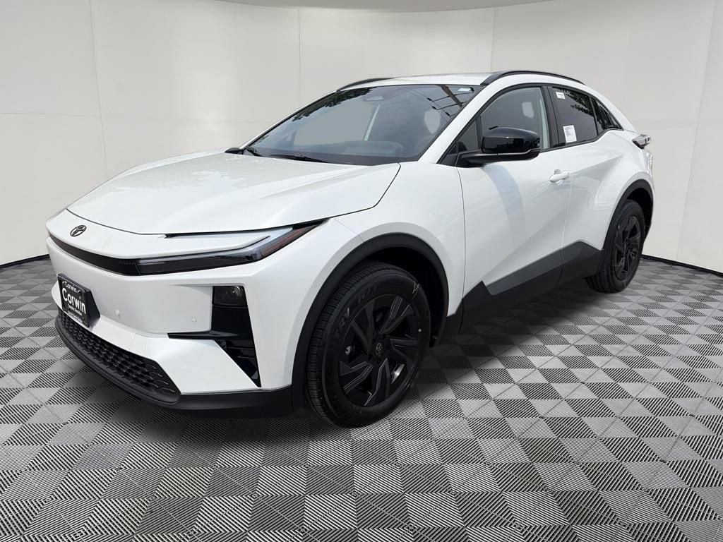 Used 2026 Toyota C-HR AWD/4WD image 4