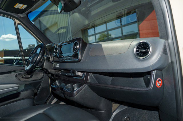 Used 2024 Mercedes-Benz Sprinter 2500 image 26