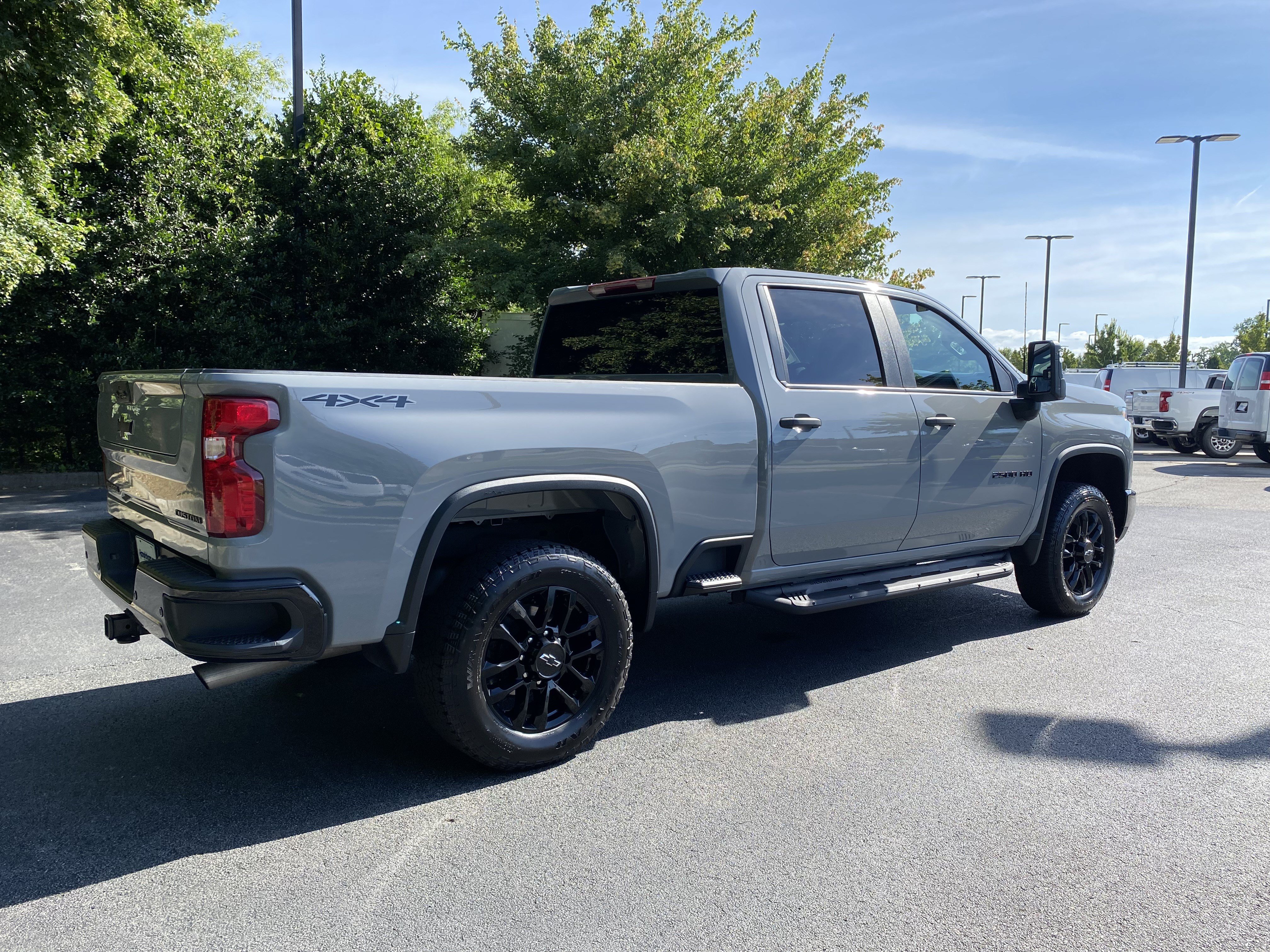 Used 2025 Chevrolet Silverado 2500 Custom w/ Custom Value Package AWD/4WD image 9