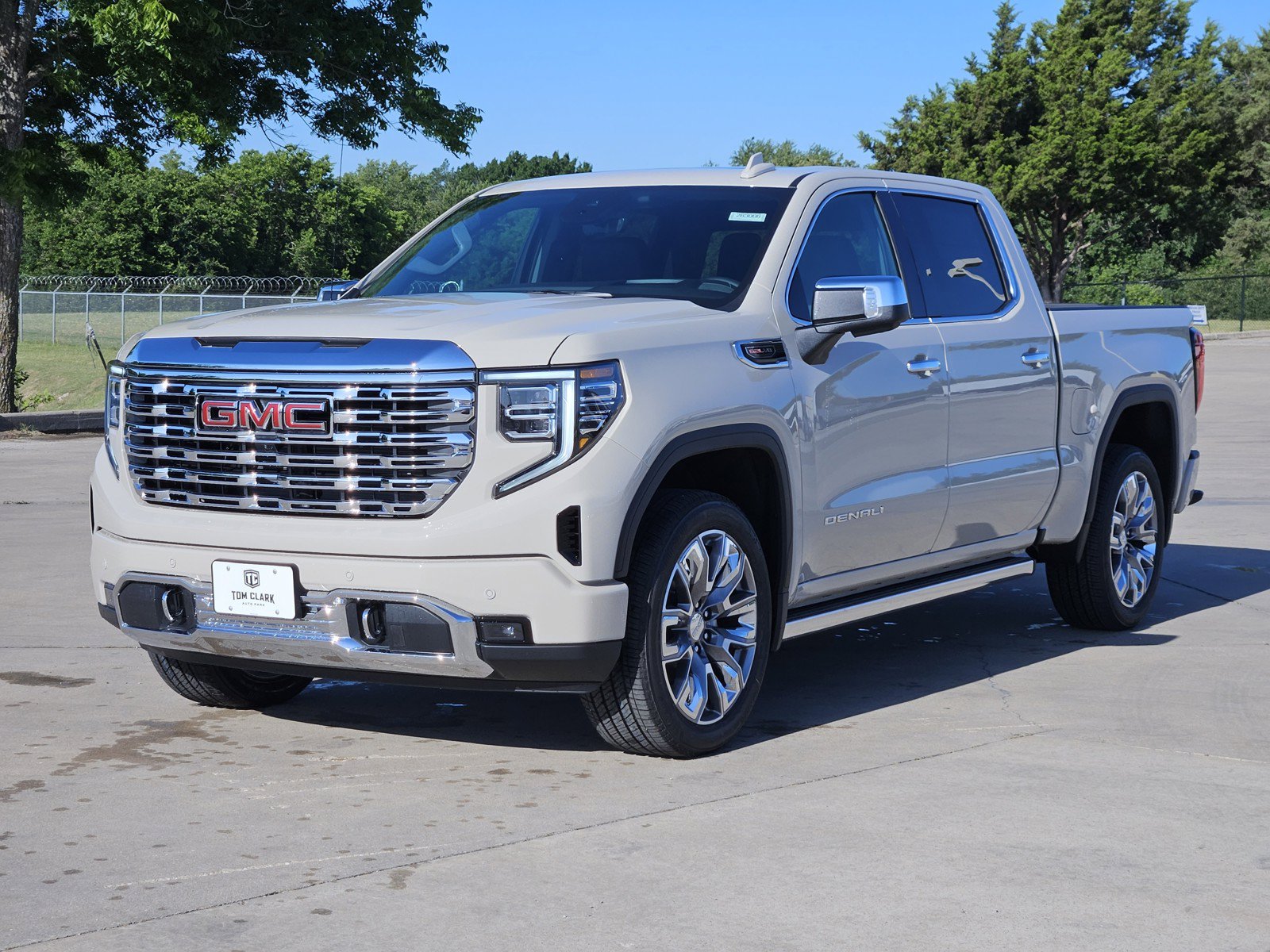 New 2026 GMC Sierra 1500 Denali AWD/4WD image 2
