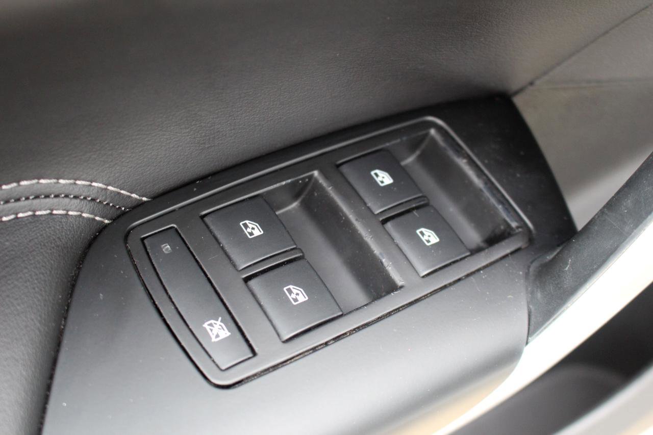 Used 2014 Buick Regal FWD image 13