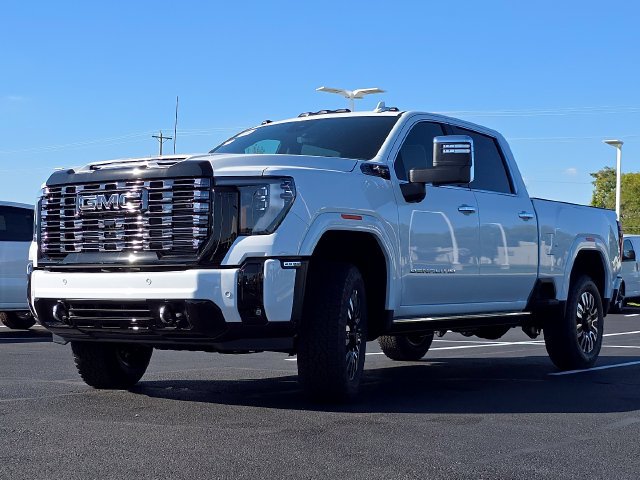 New 2026 GMC Sierra 2500 Denali Ultimate w/ Max Trailering Package AWD/4WD image 16