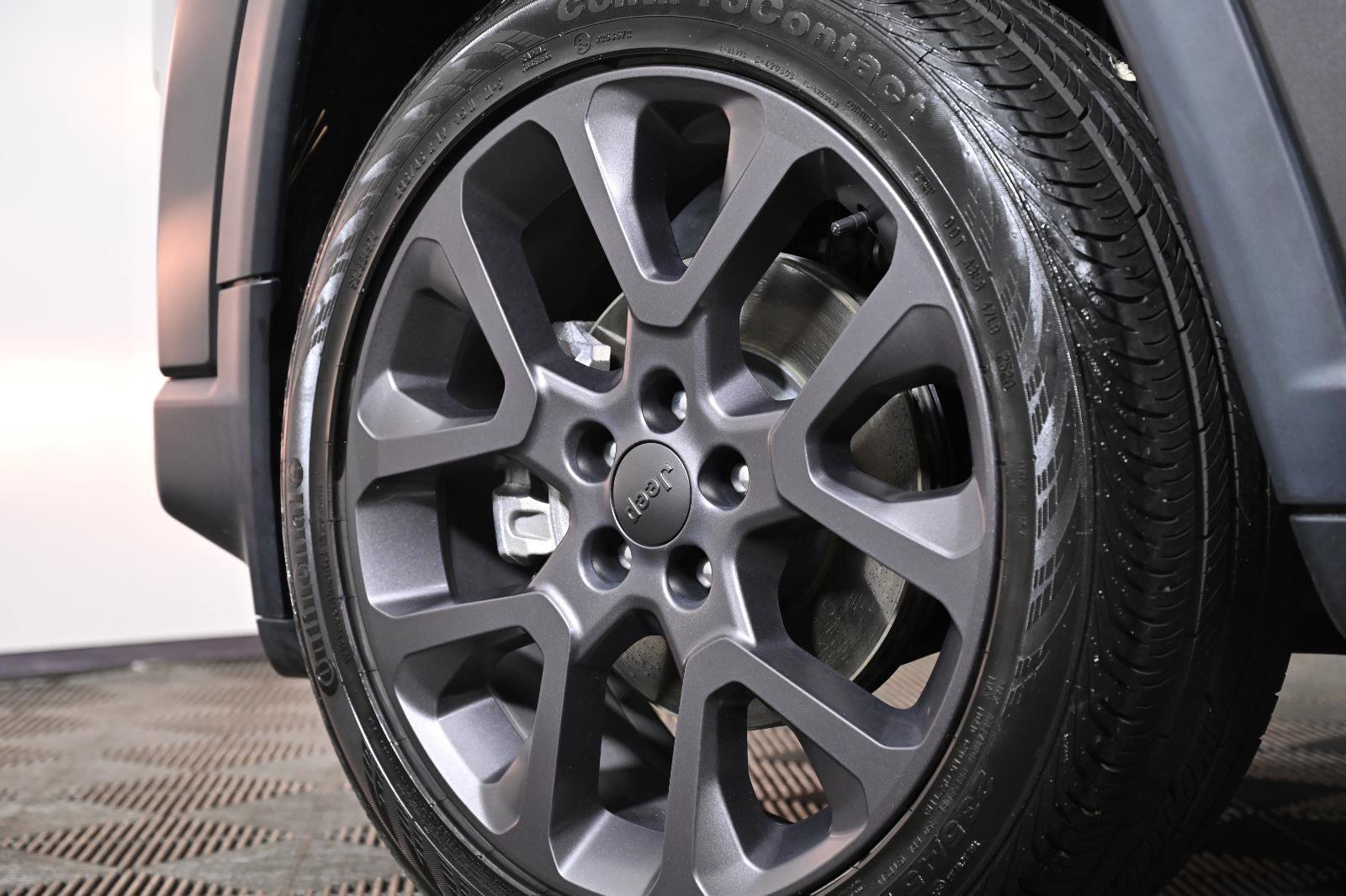 Used 2021 Jeep Compass Latitude image 37
