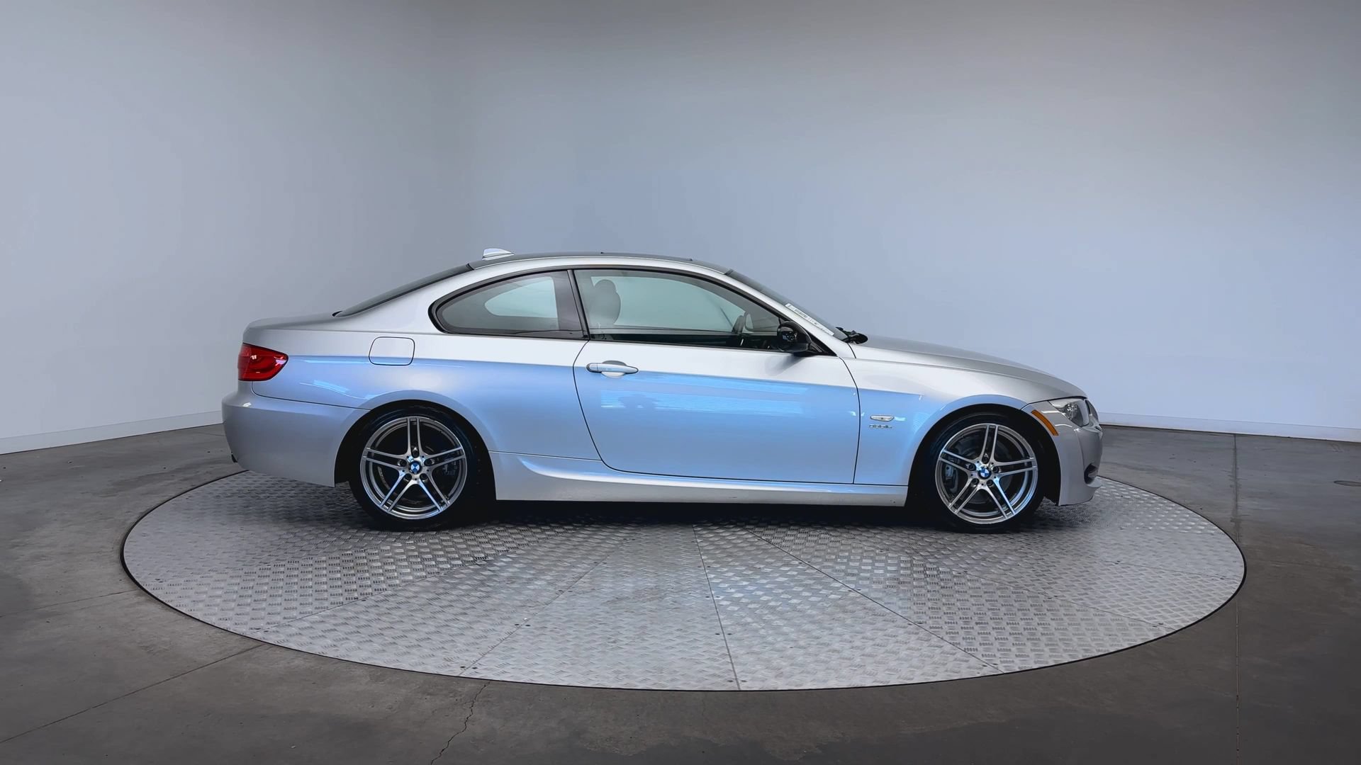 Used 2011 BMW 335is Coupe RWD image 9